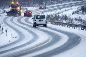 Njemačka: Više nesreća zbog snijega i leda, poginulo najmanje...