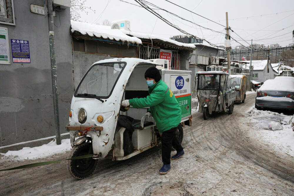 <p>Ministarstvo poljoprivrede pokrenulo je hitan odgovor, a nacionalno tijelo za prevenciju katastrofa izdalo je direktivu lokalnim vlastima da pripreme planove za vanredne situacije, kao i opremu za uklanjanje snijega i leda</p>