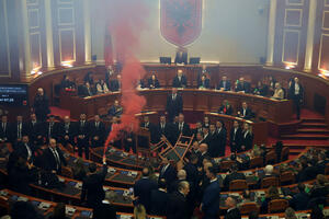 Albanski parlament ukinuo imunitet bivšem premijeru Beriši