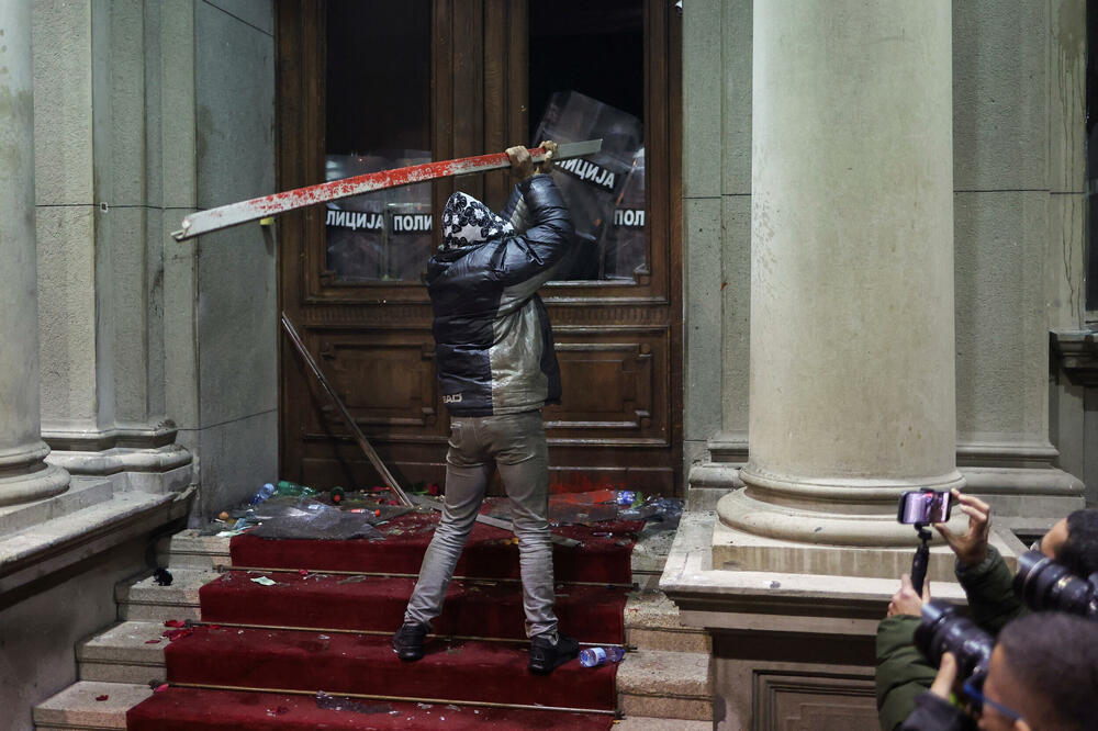 Sa protesta u Beogradu, Foto: Reuters