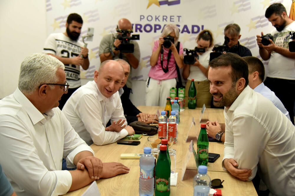 Je li rano za promjene: Mandić i Knežević tokom ljetošnjeg sastanka sa Spajićem, Foto: BORIS PEJOVIC