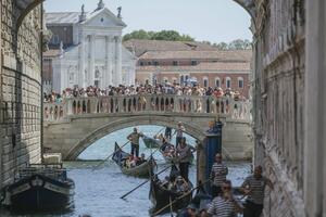 Venecija će zabraniti velike grupne posjete i zvučnike