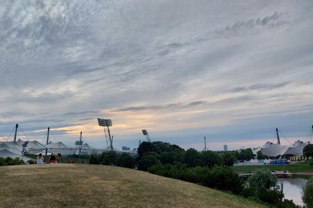 Pogled na Olimpijski stadion i Olimpijsku halu u Minhenu, Foto: Kosta Bošković