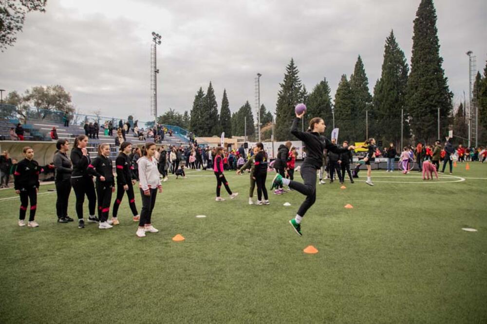 <p><strong>Sport je najbolja aplikacija uma i tijela za razvoj djece</strong></p>