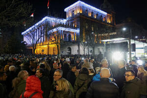 AFP: Sporni izbori u Srbiji - nekoliko hiljada demonstranata u...