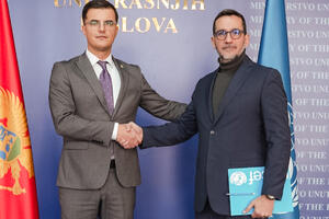Šaranović sa Santanderom: UNICEF će podržati Crnu Goru da uvede...