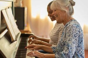 Rezultati istraživanja: Muzika ljekovita za mozak u poznim godinama