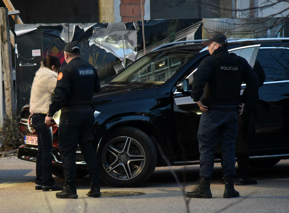 <p>Sud je ocijenio da ne postoje posebne okolnosti koje ukazuju na opasnost od bjekstva osumnjičenog, niti od ponavljanja djela</p>