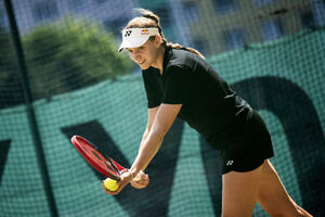 Ribakina i Svjontek u finalu WTA turnira u Dohi