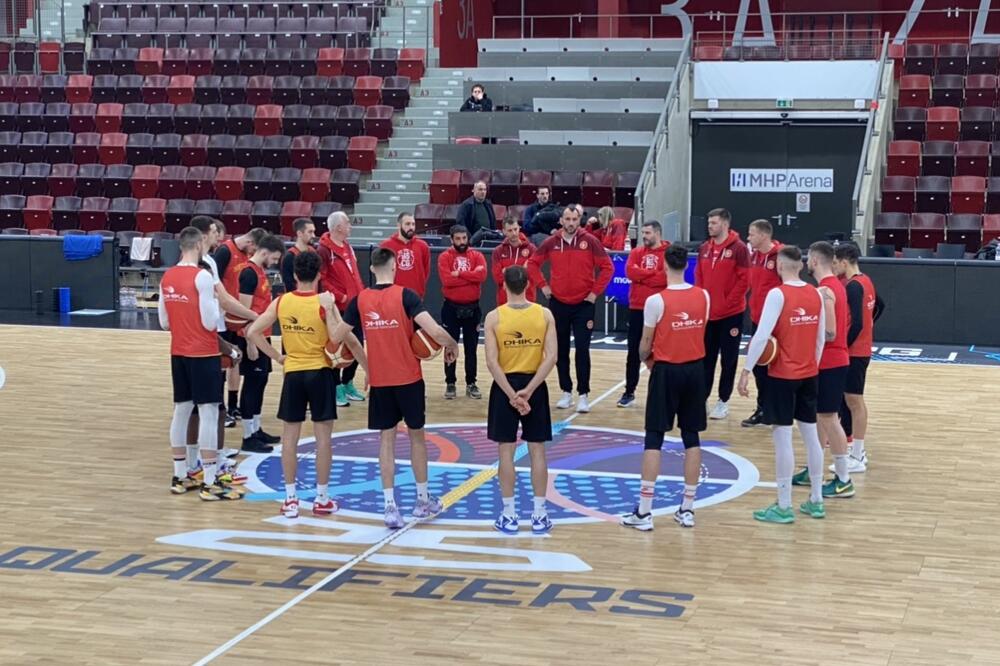 Košarkaši Crne Gore tokom treninga u MHP areni, Foto: KSCG