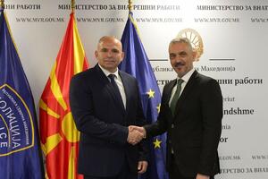 "Policije Crne Gore i Sjeverne Makedonije dogovorile saradnju u...