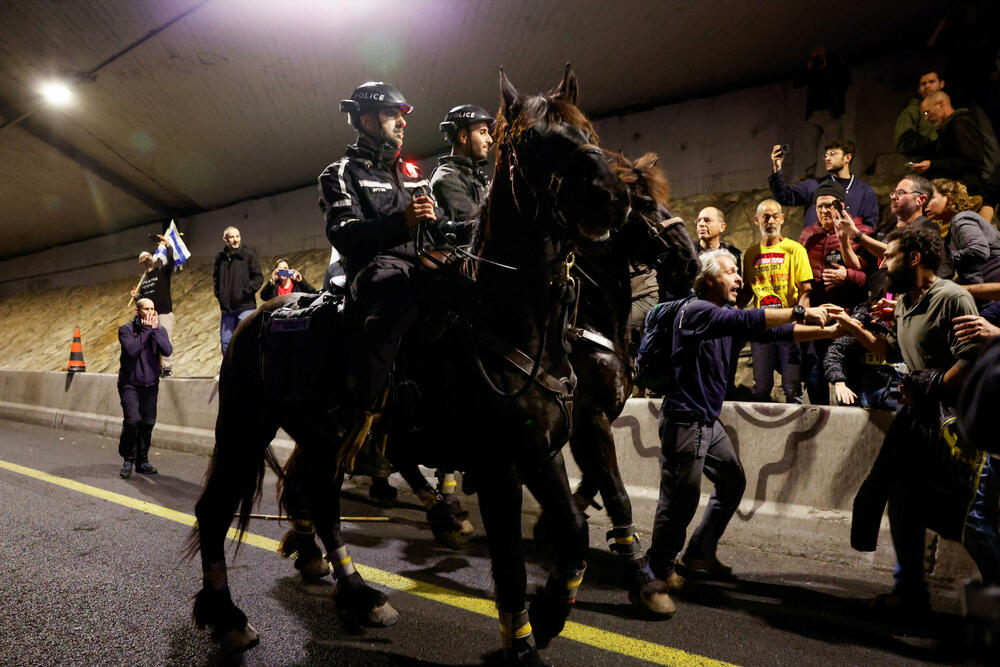 <p>Izrael mjesecima potresaju demonstracije građana koji su nezadovoljni reformom pravosuđa koju je Netanjahu želio da sprovede.<br /> </p>