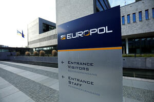 Europol: Razbijena mreža krijumčara migranata širom tzv. balkanske...
