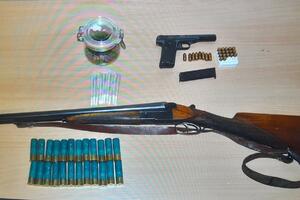 Nikšić: Pronađen pištolj, puška, municija i materija za koju se...