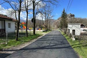 Prijestonica Cetinje: Završeni radovi na sanaciji i asfaltiranju...