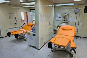 Nikšićkoj bolnici donirana dva savremena kreveta za porođaj