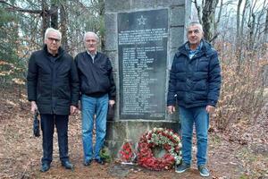 Kolašin: Delegacija UBNOR-a i antifašista obišla spomenik herojima...