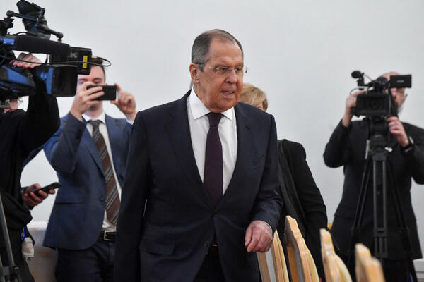 Lavrov: Pregovori o okončanju borbi u Ukrajini mogli bi da budu...