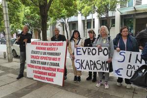 Bivši radnici Košute protestovali ispred Vlade: Nije bilo susreta...