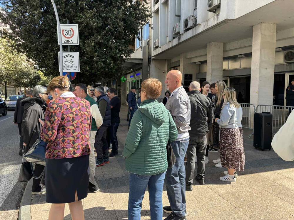 <p>Traže da bivši glavni specijalni tužilac bude pušten da se brani sa slobode</p>