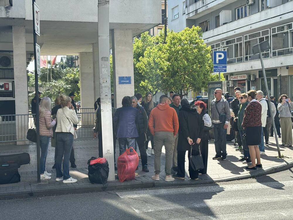 <p>Traže da bivši glavni specijalni tužilac bude pušten da se brani sa slobode</p>