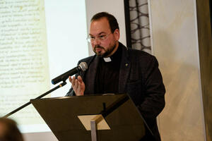 Intervju - Don Robert Tonsati, kancelar Kotorske biskupije: Rana...