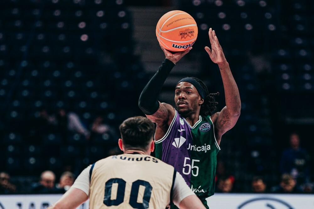 Kendrik Peri na utakmici protiv Mursije, Foto: FIBA Champions League