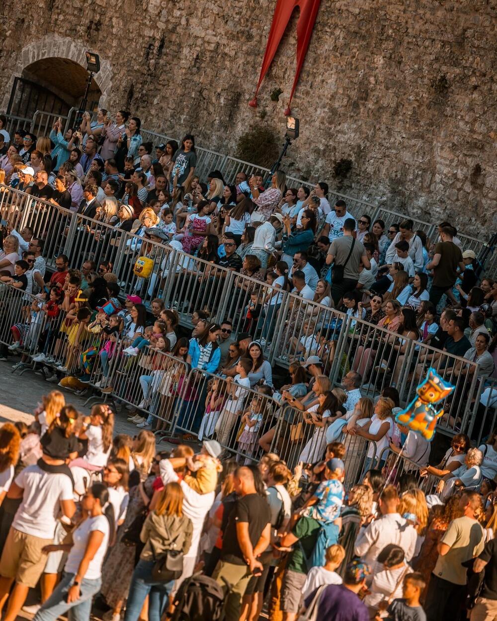 <p>Program se nastavlja večeras muzičkim nastupima unutar zidina Starog grada</p>