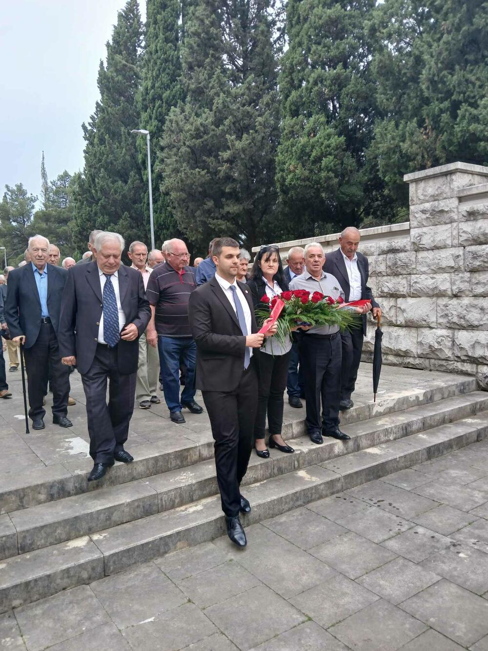 <p>"Budimo ujedinjeni oko ideje antifašizma, ideje koju danas baštini napredno čovječanstvo. Tim činom ćemo na najbolji način cijeniti i poštovati sve one brojne žrtve širom nekadašnje domovine koje su se borile, živjele, umirale i izborile za slobodu naše zemlje", rekao je predsjednik SOBNOR-a Crne Gore</p>