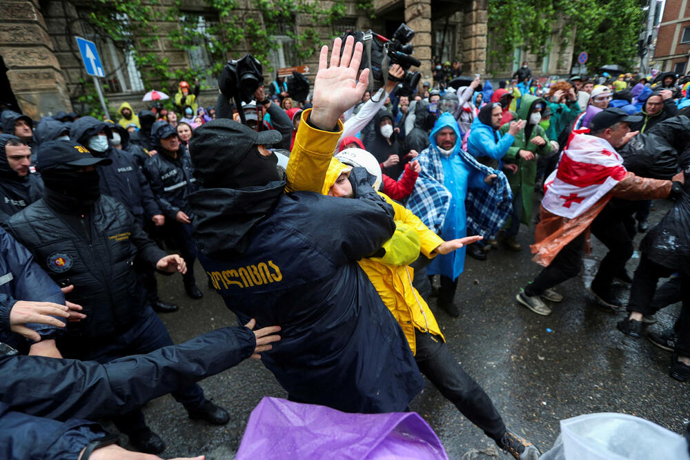 Protesti u Tbilisiju protiv spornog zakona, Foto: Rojters