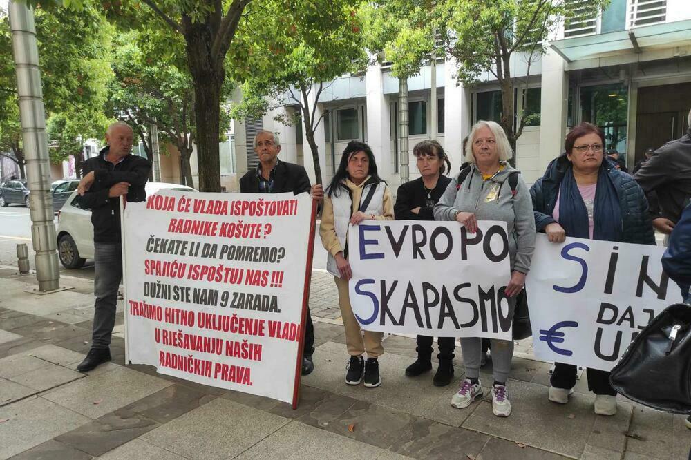 Proteste nastavljaju dva puta sedmično: Stečajci pred Vladom, Foto: Mirko Kotlaš