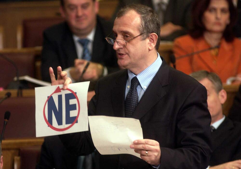 Većina od 55 odsto naša pregovaračka pobjeda: Bulatović u parlamentu marta 2006.