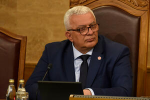 Mandić dostavio Skupštini obrazloženje Predloga rezolucije o...