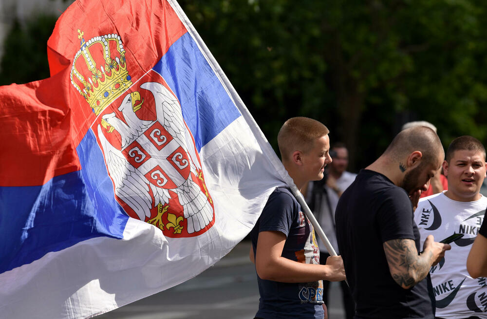 <p>Skupu prisustvuju i sveštena lica, ali u poslanik Ujedinjene Crne Gore (UCG) Vladimir Dobričanin i potpredsjednik opštine Berane Mladen Premović, predsjednik Prave Crne Gore Marko Milačić, bivša ministarka prosvjete Vesna Bratić, Zdravko Kasalica..</p>