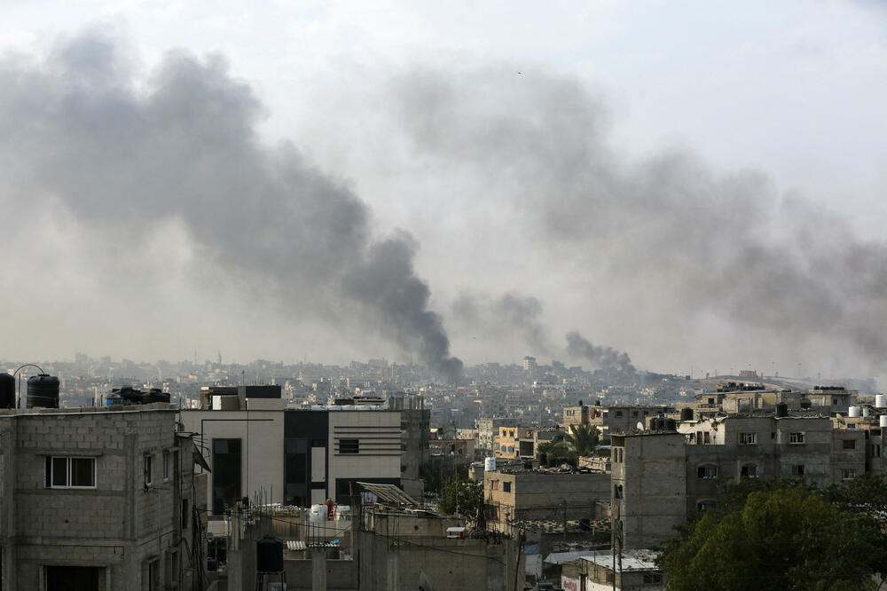 Dim iznad Rafe nakon izraelskog napada, Foto: Reuters