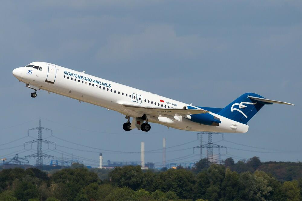 “Majk” dok je letio za “Montenegro Airlines”, Foto: Siniša Luković