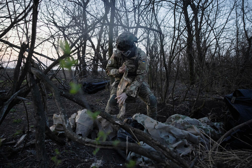 Ukrajinski vojnik u regionu Donjecka, Foto: Reuters