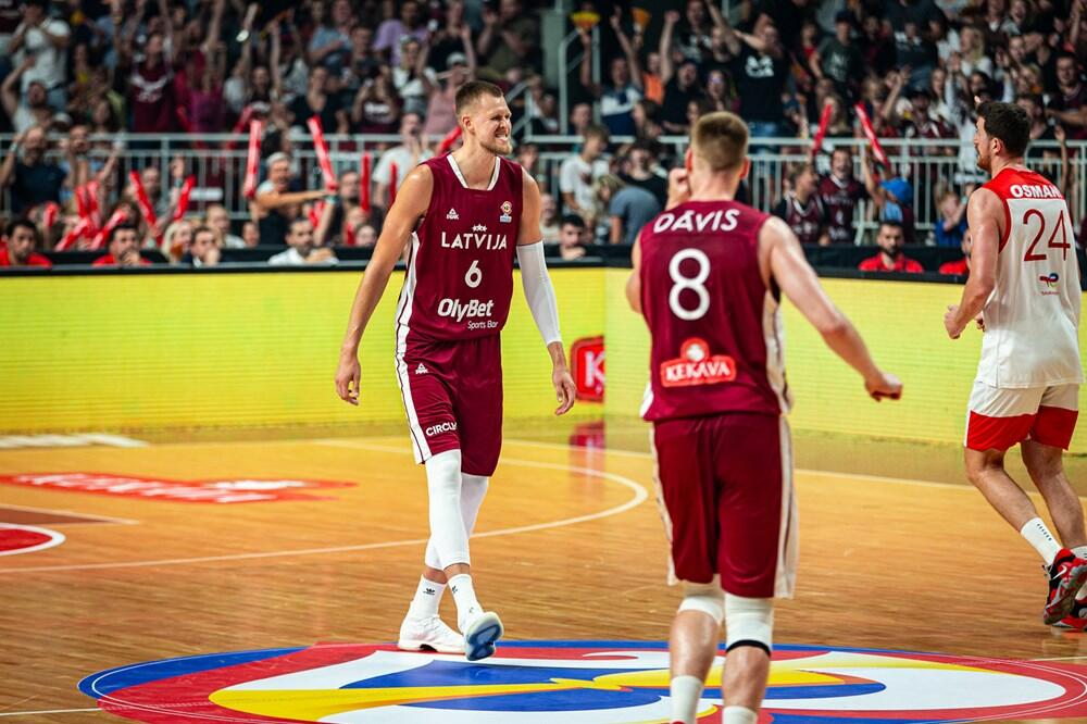 Velika snaga Letonije: Porzingis i Davis Bertans, Foto: FIBA