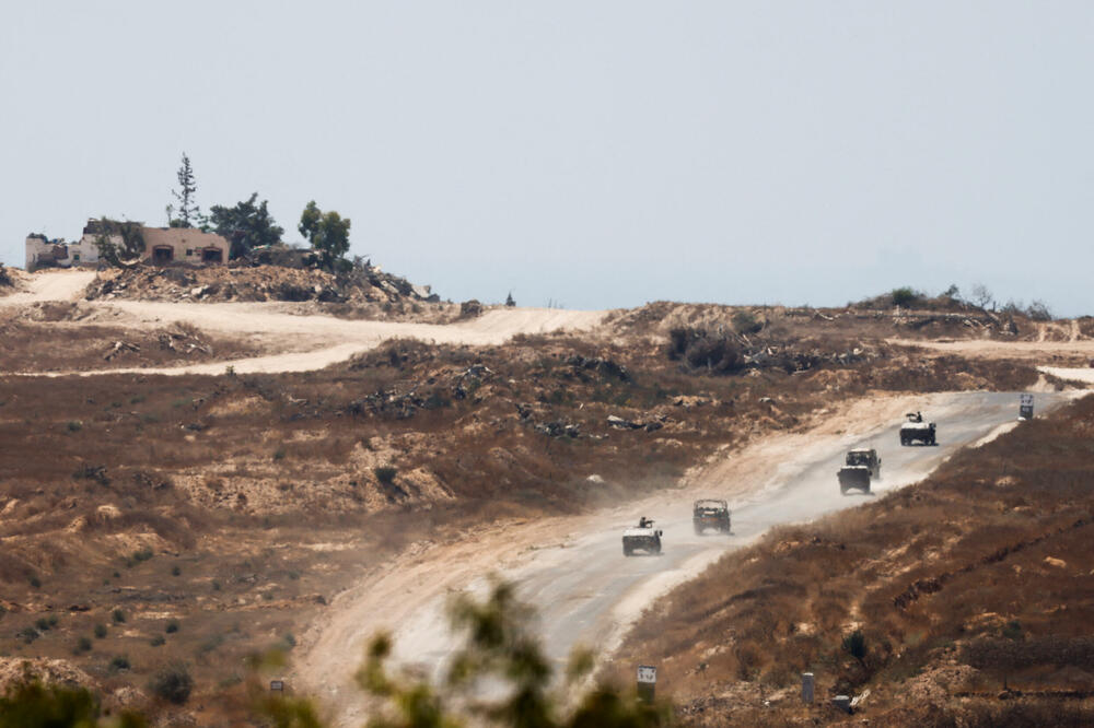 Izraelska vojna vozila u Gazi, Foto: Reuters