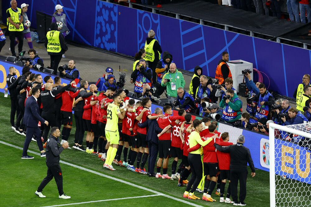 Fudbaleri Albanije na sinoćnjoj utakmici, Foto: Reuters