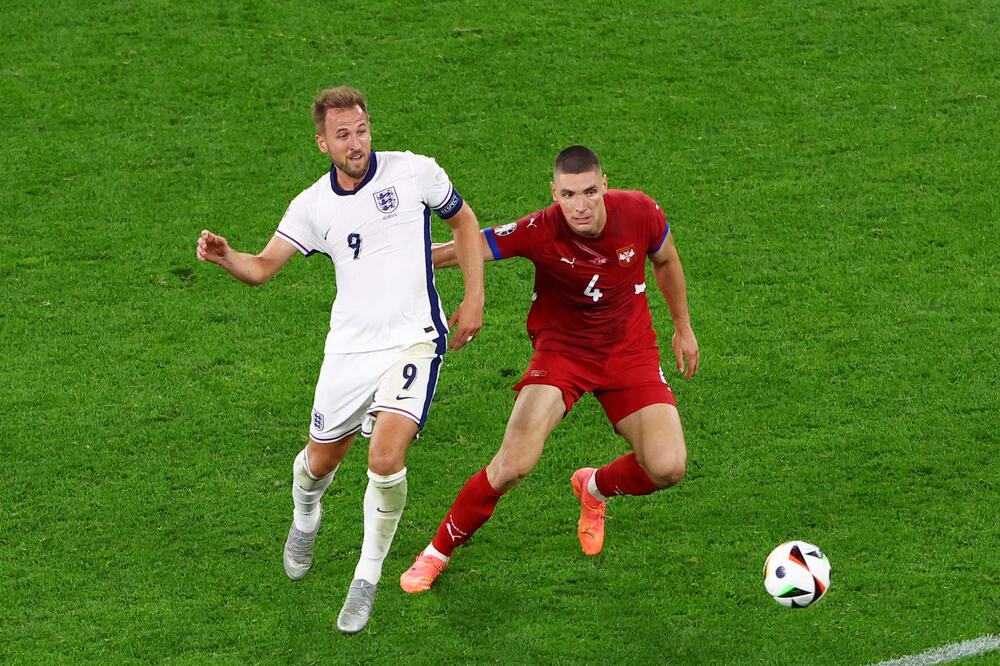 Hari Kejn u duelu sa Milenkovićem, Foto: Reuters