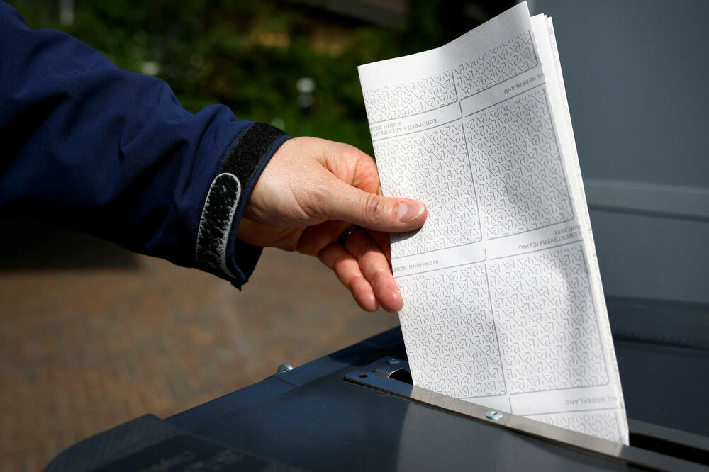 Najveći gubitnici Makron i Šolc (ilustracija), Foto: Reuters