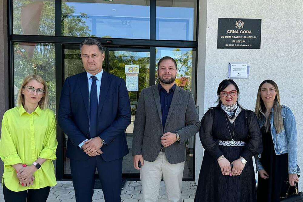 Sa posjete Domu starih u Pljevljima, Foto: Ministarstvo rada i socijalnog staranja