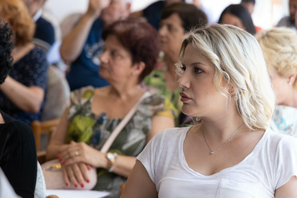 <p>"Mandić i Knežević ucjenjuju Spajića – cijena zadržavanja na vlasti je pomjena Ustava, državnih simbola, uvođenje dvojnog državljanstva. Da bi ostao u vlasti naš premijer pristaje da se razračunava sa nacionalnim interesima Crne Gore", poručio je predsjednik DPS</p>