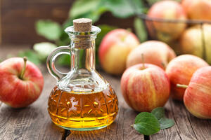 Jabukovo sirće čuda čini: Za kožu, kosu, mršavljenje, šećer u krvi…