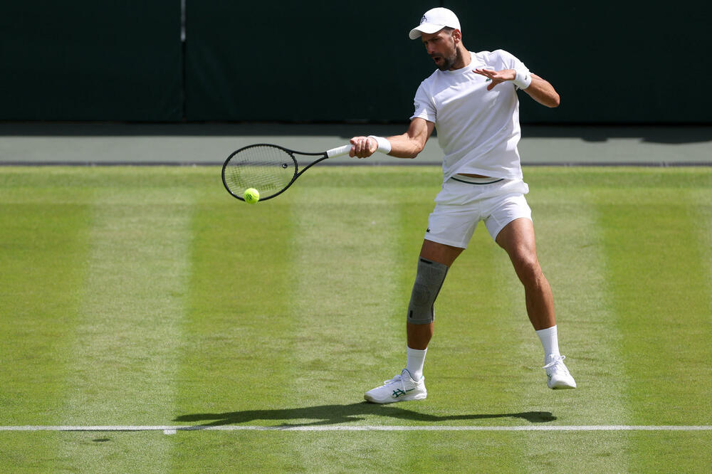 Novak Đoković trenira uoči Vimbldona, Foto: Reuters