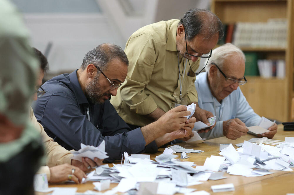 Brojanje glasova, Foto: Reuters