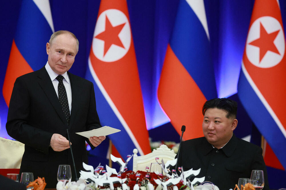 Detalj sa nedavnog sastanka predsjednika Rusija Vladimira Putina i lidera Sjeverne Koreje Kim Džong Una, Foto: Reuters