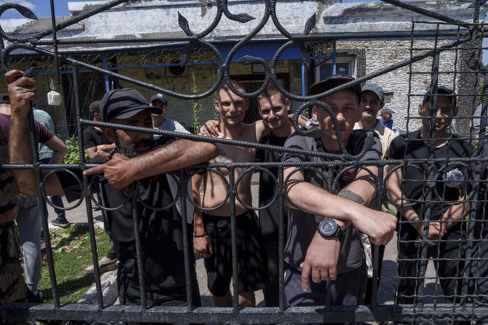 Zatvorenici u Dnjepropetrovskoj oblasti, Foto: Beta/AP