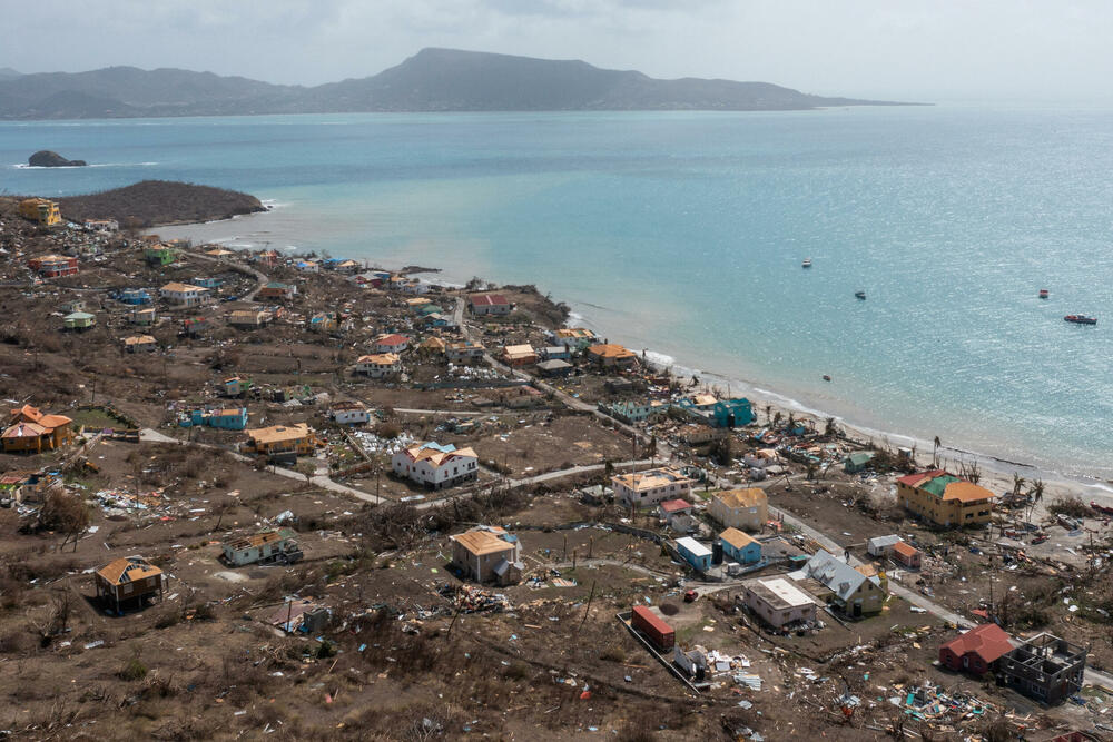 <p>Žrtve i materijalna šteta koju je donio uragan Beril pokazuje posljedice zagrijavanja Atlantskog okeana. Prema naučnicima, to je očigledan znak ekstremnog vremena izazvanog klimatskim promjenama, koje su posljedica ljudske aktivnosti. Oni ističu da su ekstremni vremenski uslovi sada drugačiji nego ranije</p>